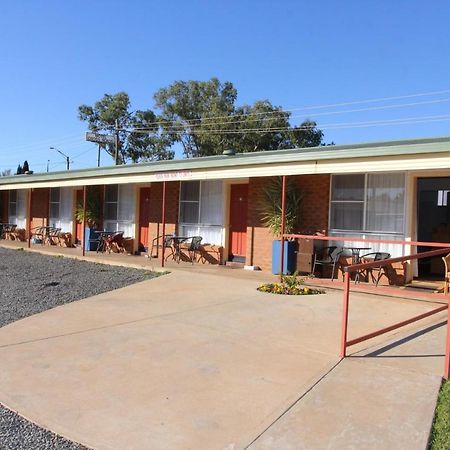 Cross Roads Motel Cobar Buitenkant foto
